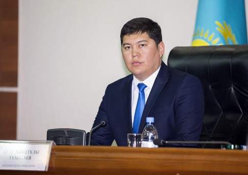 На время расследования смертельного ДТП в Риддере аким Усть-Каменогорска Тумабаев ушел в отпуск